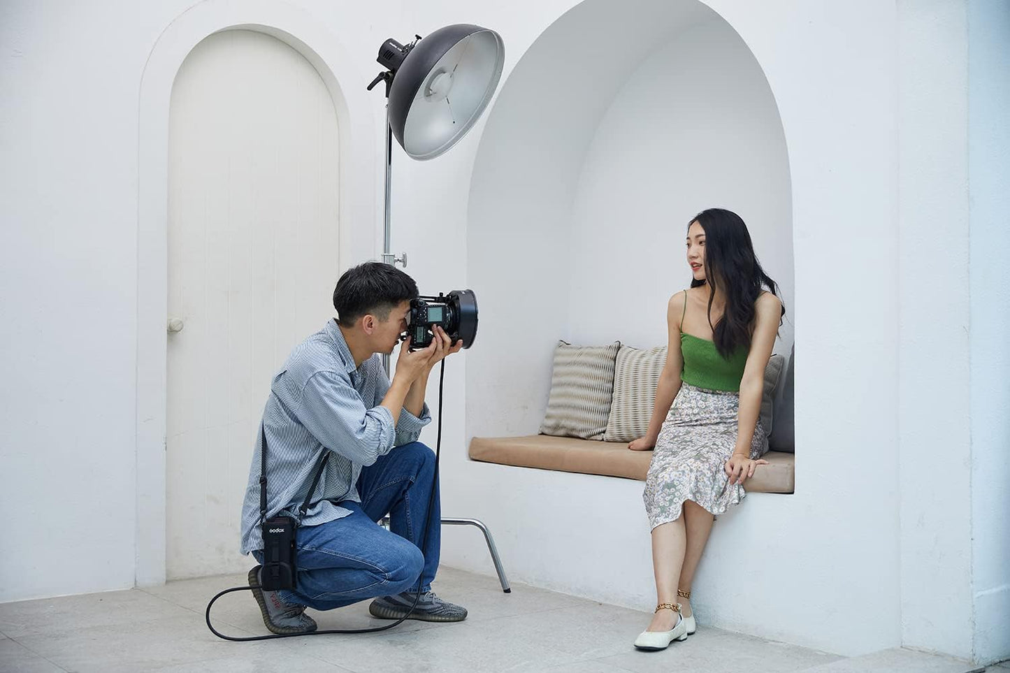 GODOX CB-57 CB57 Cross Body Mini Bag AD200Pro AD200 AD200 Pro II Pocket Flash, Practical and Portable Flash Case