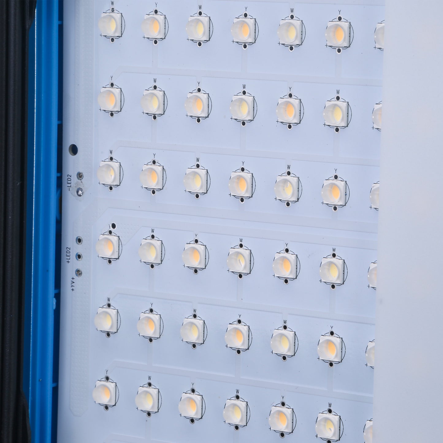 NiceFoto SL-600A Compact Bi-color LED Panel Light Dual Power Supply Mobile APP Control Metal Body