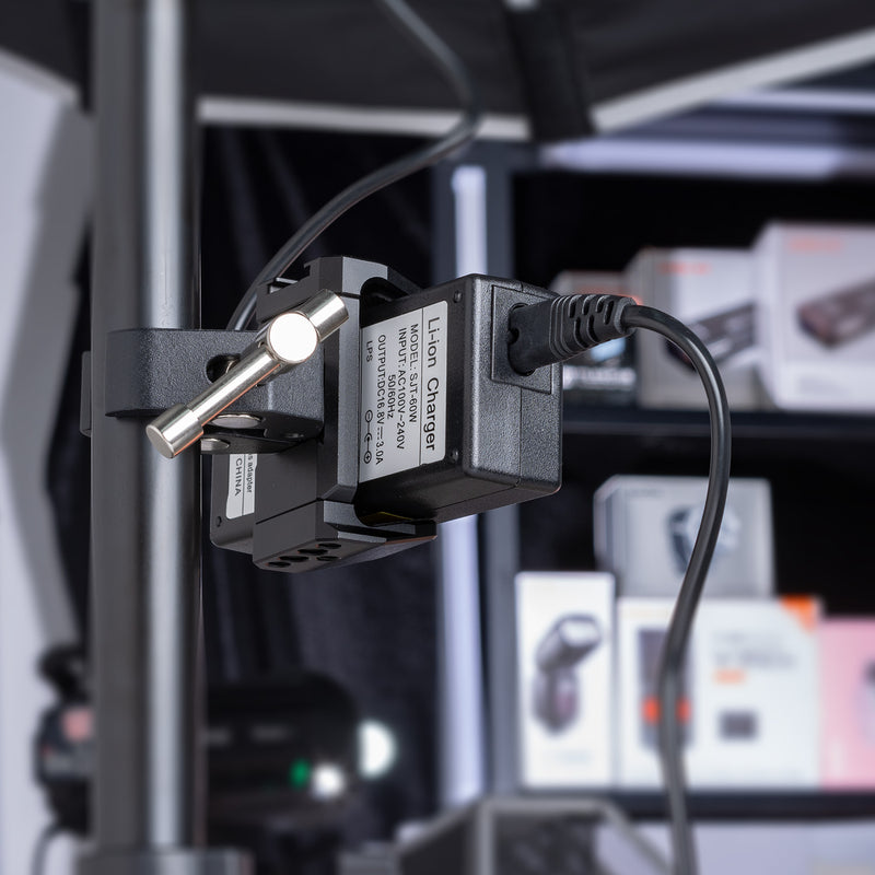 Fomito Charging Bank Universal Clip + Crab Clip